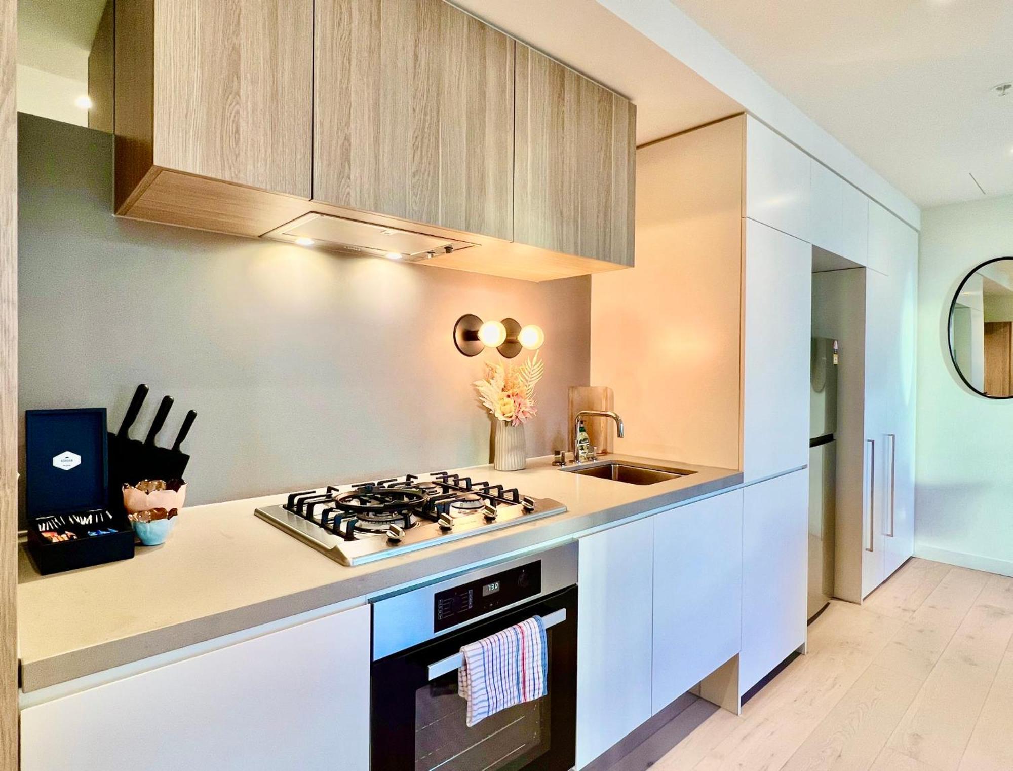 Highrise Best Location 2 Bedrooms & 2 Bathrooms Melbourne Exterior photo