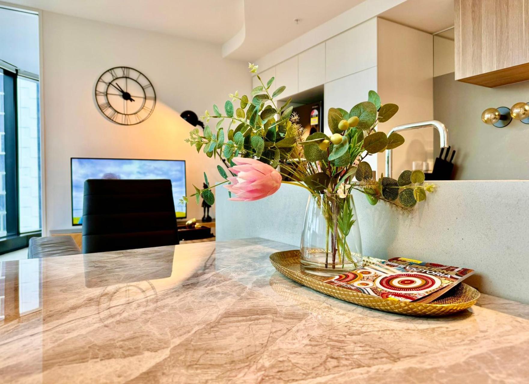 Highrise Best Location 2 Bedrooms & 2 Bathrooms Melbourne Exterior photo